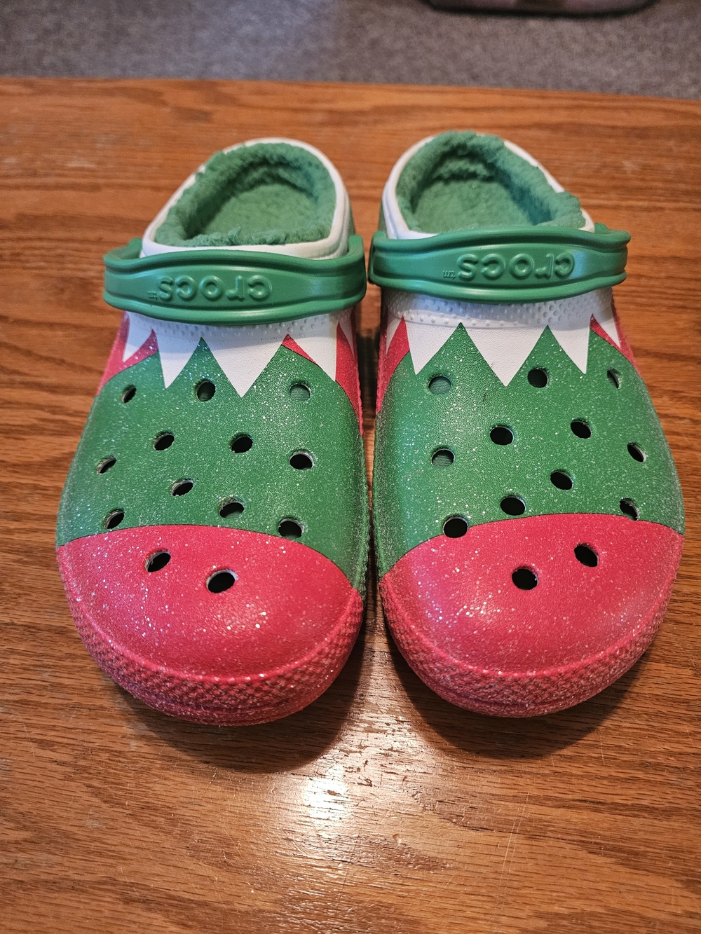 CROCS Classic Lined Holiday Clogs - Elf Size 13